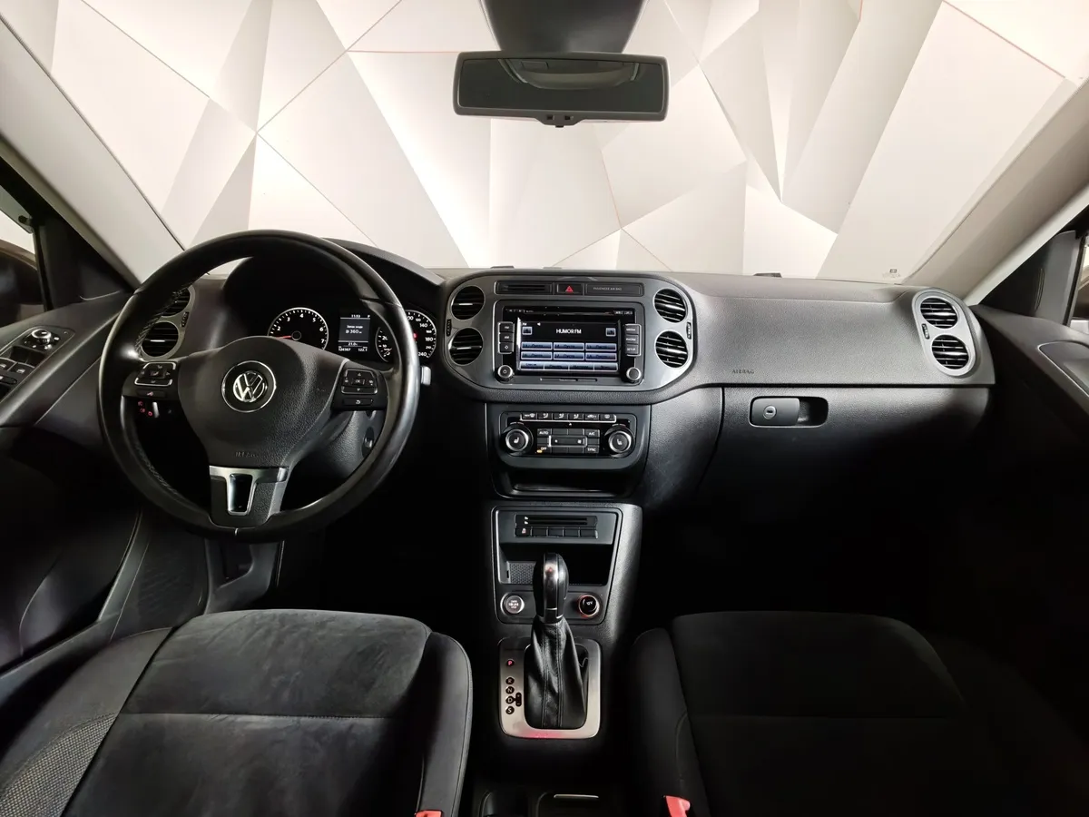 Volkswagen Tiguan 2.0 TSI 4Motion AT (180 л.с.) Sport & Style Коричневый в АВИЛОН. Слайд №14