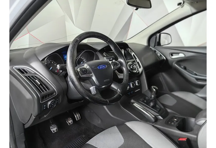 Ford Focus 1.6 MT (125 л.с.) Trend Белый в АВИЛОН. Слайд №18