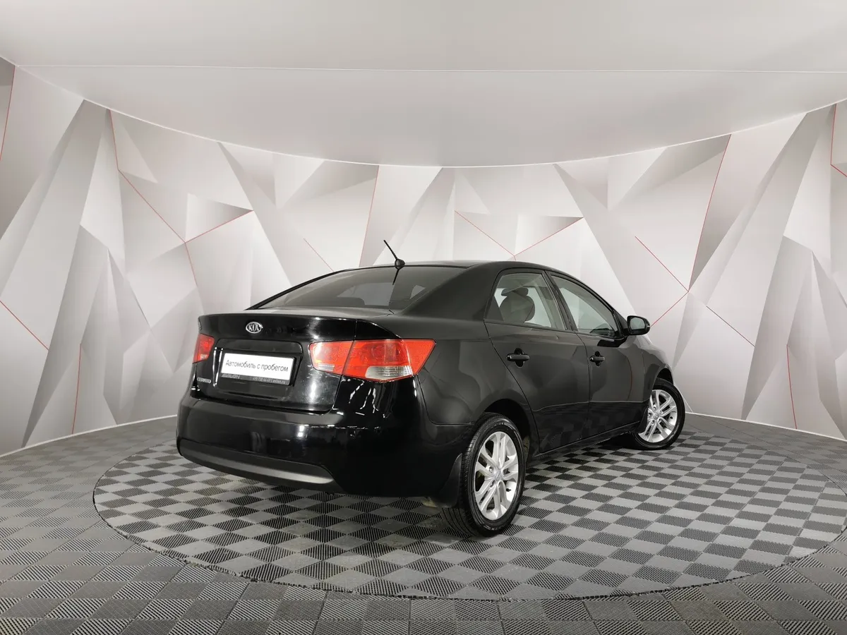 Kia Cerato 1.6 AT (126 л.с.) Черный в АВИЛОН. Слайд №2