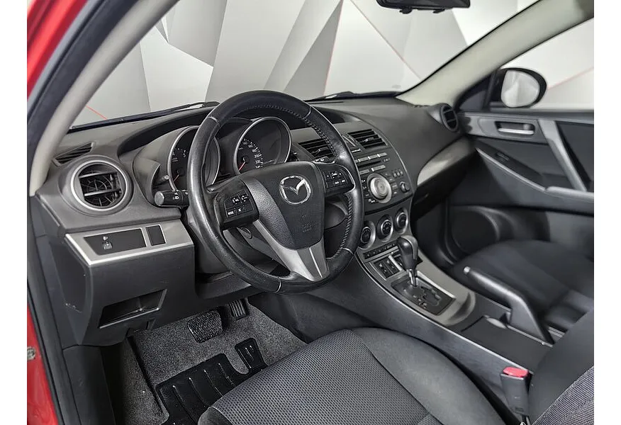Mazda 3 1.6 AT (105 л.с.) Красный в АВИЛОН. Слайд №19