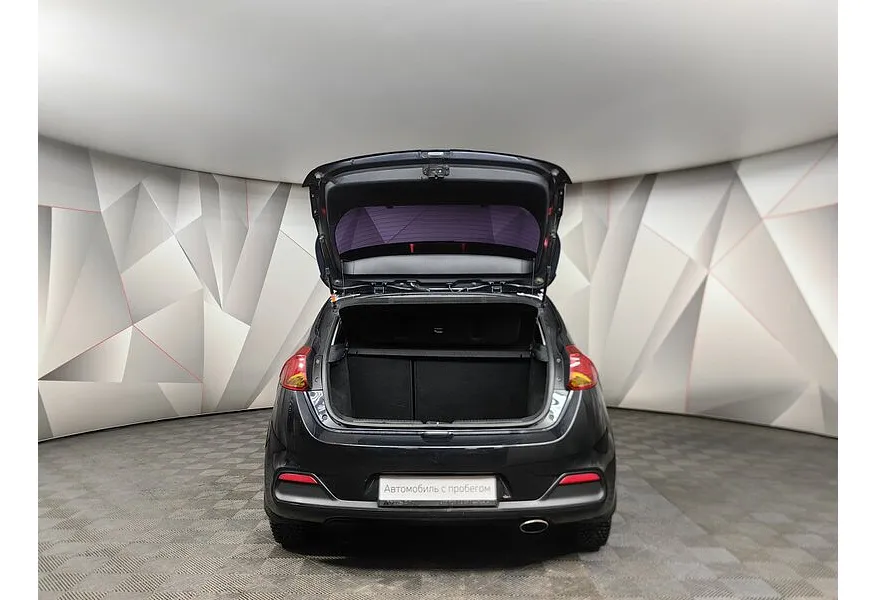 Kia Ceed 1.4 MT (100 л.с.) Черный в АВИЛОН. Слайд №12 Kia Ceed 1.4 MT (100 л.с.) Черный в АВИЛОН. Слайд №12