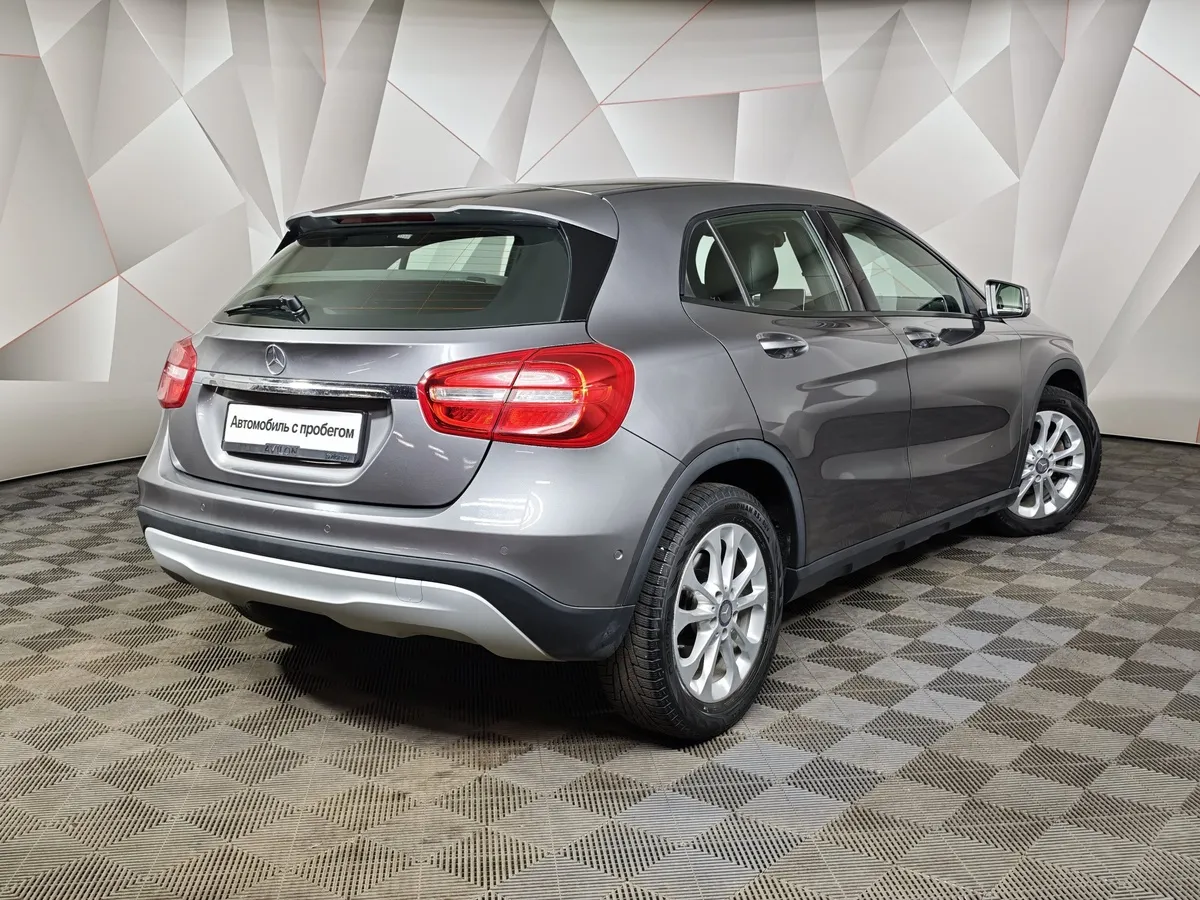 Mercedes-Benz GLA 200 7G-DCT (150 л.с.) Особая серия Серый в АВИЛОН. Слайд №2