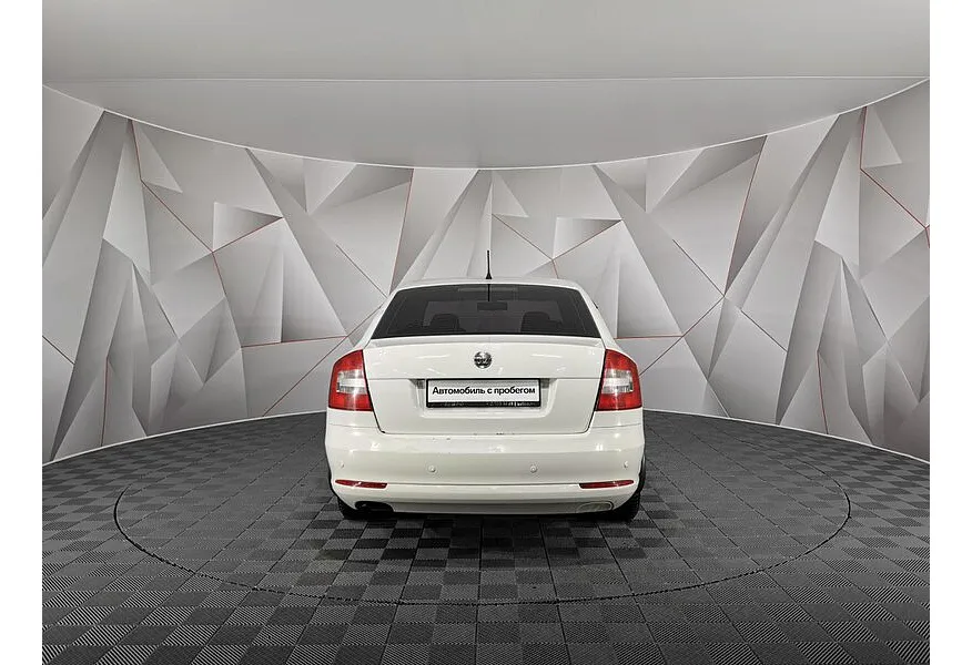 Skoda Octavia 1.6 MPI AT (102 л.с.) Белый в АВИЛОН. Слайд №8