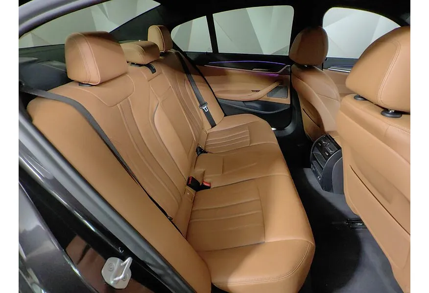 BMW 5 серия 530i xDrive Steptronic (249 л.с.) Серый в АВИЛОН. Слайд №14