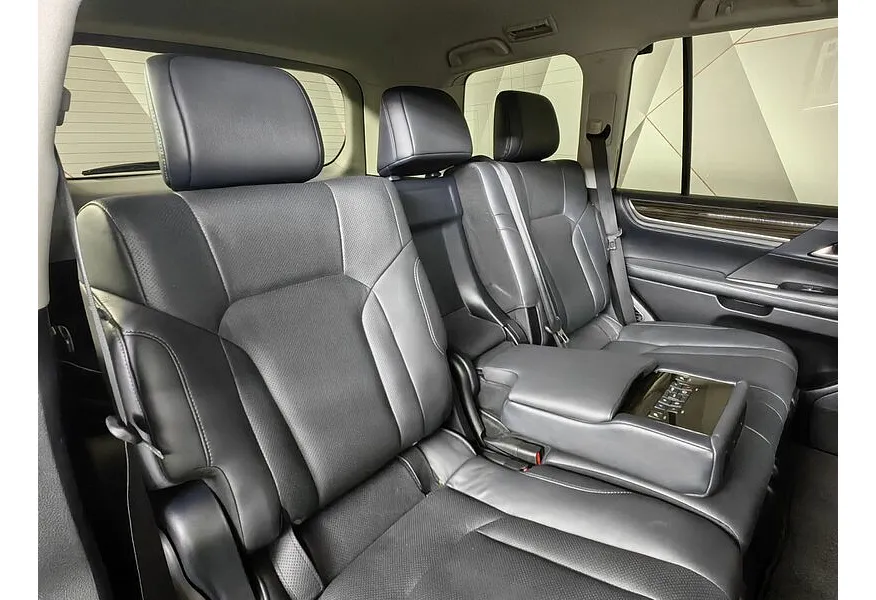 Lexus LX 450d AT (272 л.с.) Черный в АВИЛОН. Слайд №17