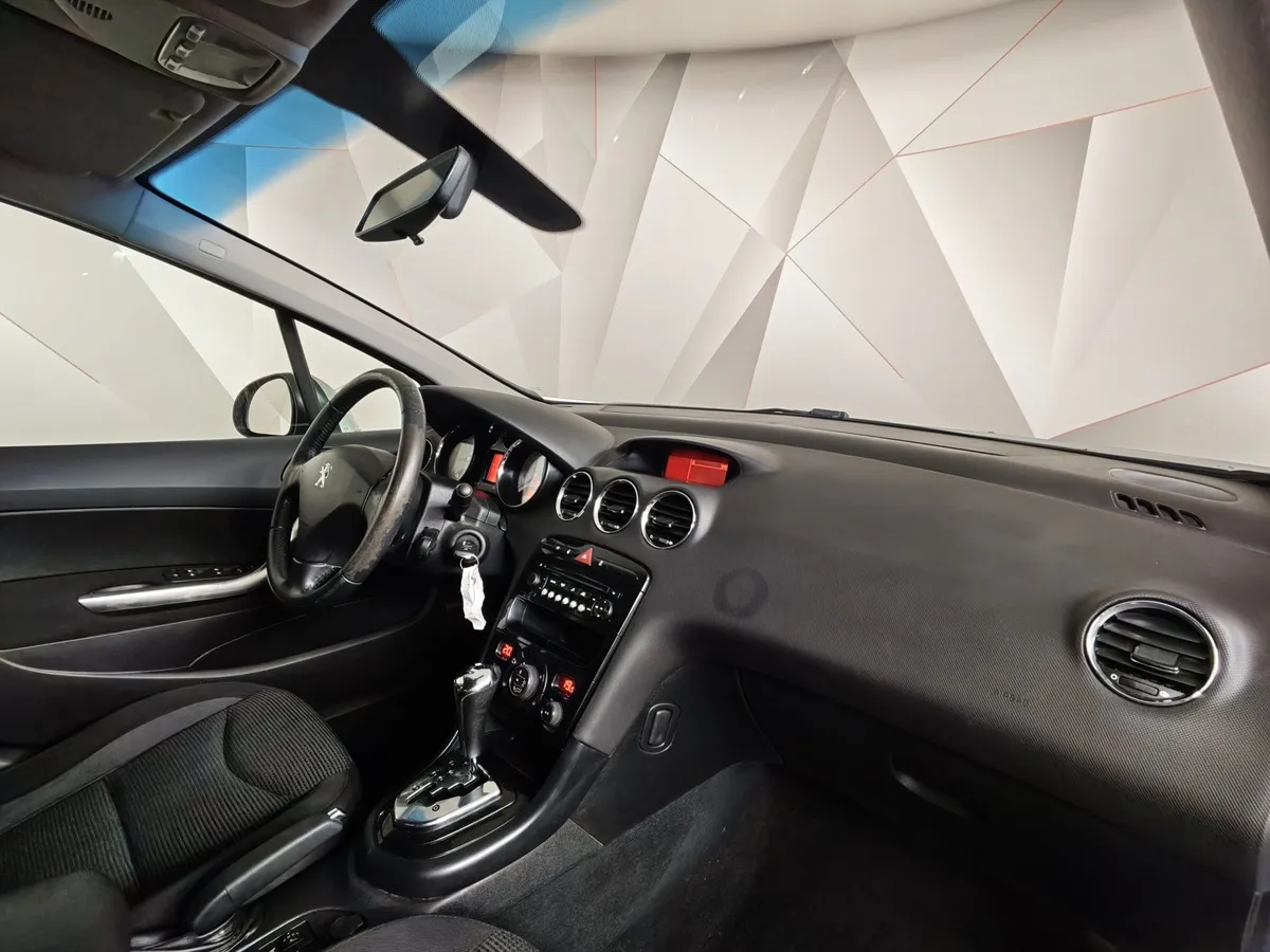 Peugeot 408 1.6 THP AT (150 л.с.) Allure Серебристый в АВИЛОН. Слайд №10