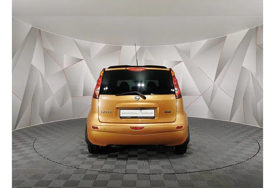 Nissan Note 1.4 MT (88 л.с.) Comfort Оранжевый в АВИЛОН. Слайд №8