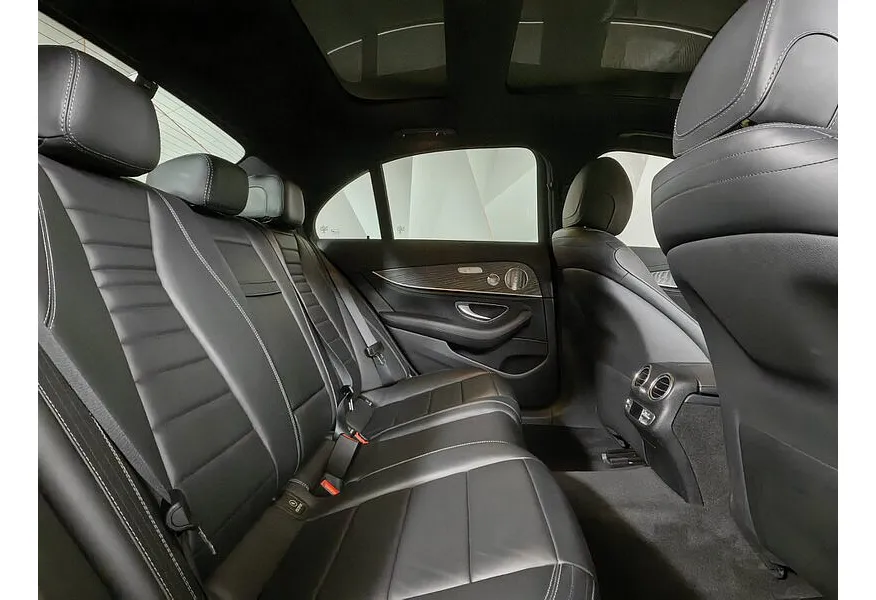 Mercedes-Benz E-Класс E 350 4MATIC 9G-TRONIC (299 л.с.) Белый в АВИЛОН. Слайд №16