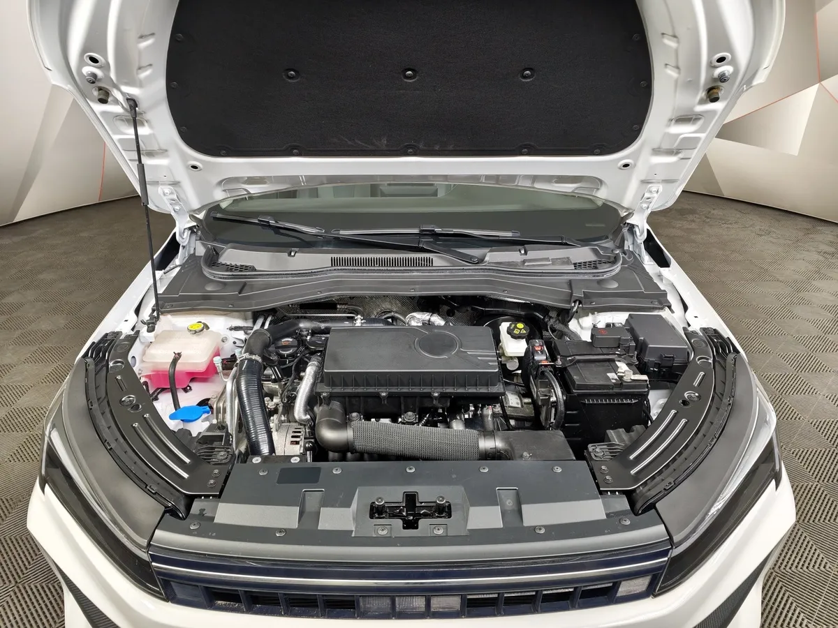 Москвич 6 1.5T CVT 2WD (136 л.с.) Business Белый в АВИЛОН. Слайд №11