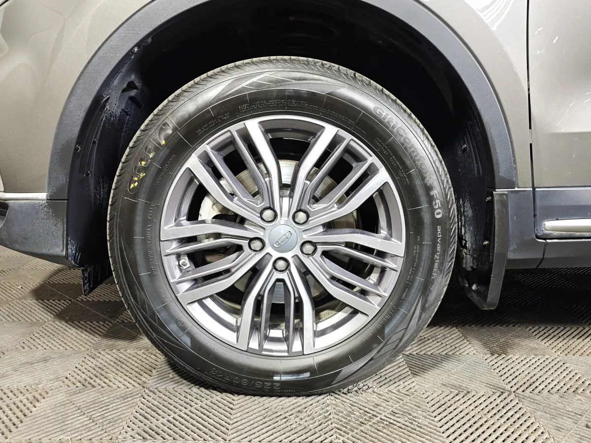 Geely Atlas Pro 1.5T 7DCT AWD (177 л.с.) Flagship Серый в АВИЛОН. Слайд №9