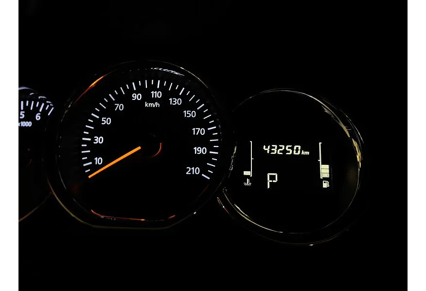 Renault Logan 1.6 AT (102 л.с.) Белый в АВИЛОН. Слайд №16