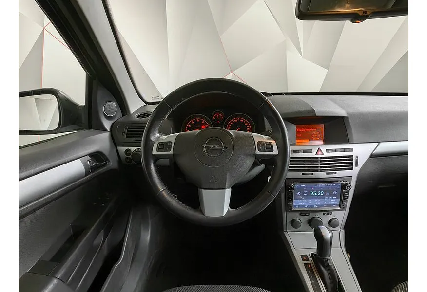 Opel Astra 1.8 AT (140 л.с.) base Серебристый в АВИЛОН. Слайд №18