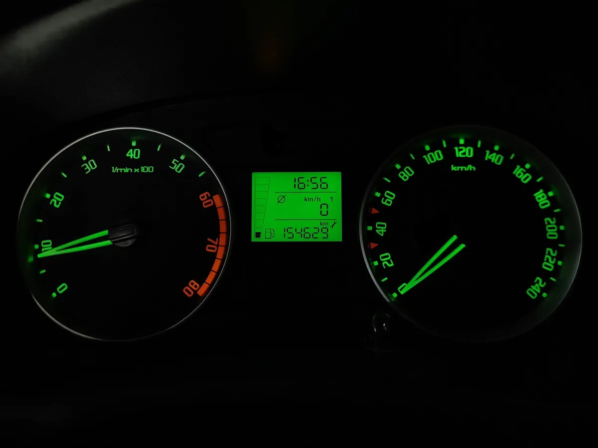 Skoda Fabia 1.4 MT (125 л.с.) Голубой в АВИЛОН. Слайд №17