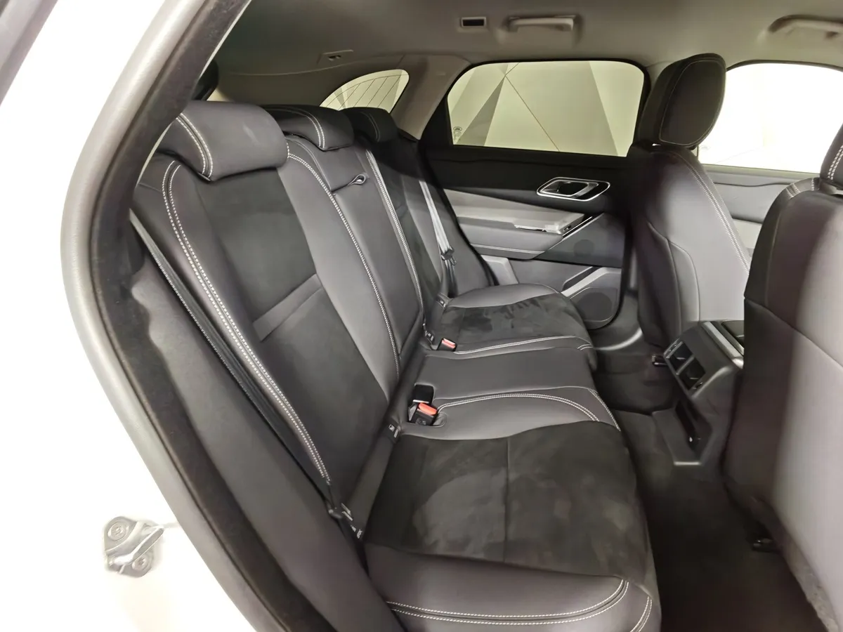 Land Rover Range Rover Velar 2.0 T AT (250 л.с.) SE Белый в АВИЛОН. Слайд №14