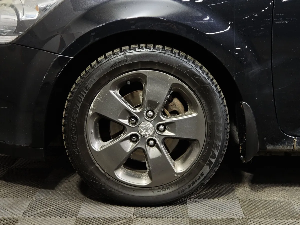 Kia Ceed 1.6 MT (126 л.с.) Comfort Черный в АВИЛОН. Слайд №9