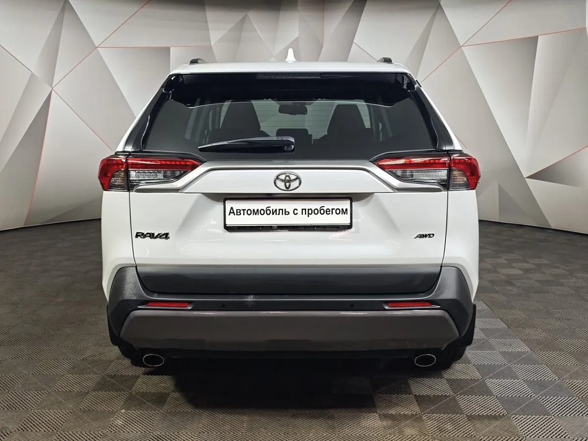 Toyota RAV4 2.0i CVT AWD (149 л.с.) Белый в АВИЛОН. Слайд №8