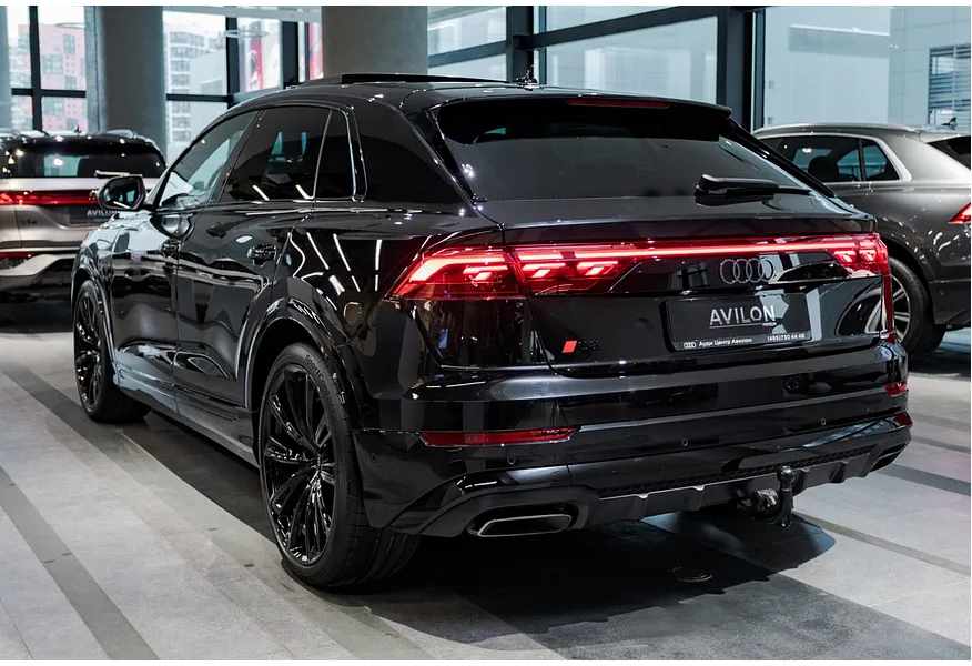 Audi Q8 3.0 TDI Tiptronic quattro (286 л.с.) Черный в АВИЛОН. Слайд №4