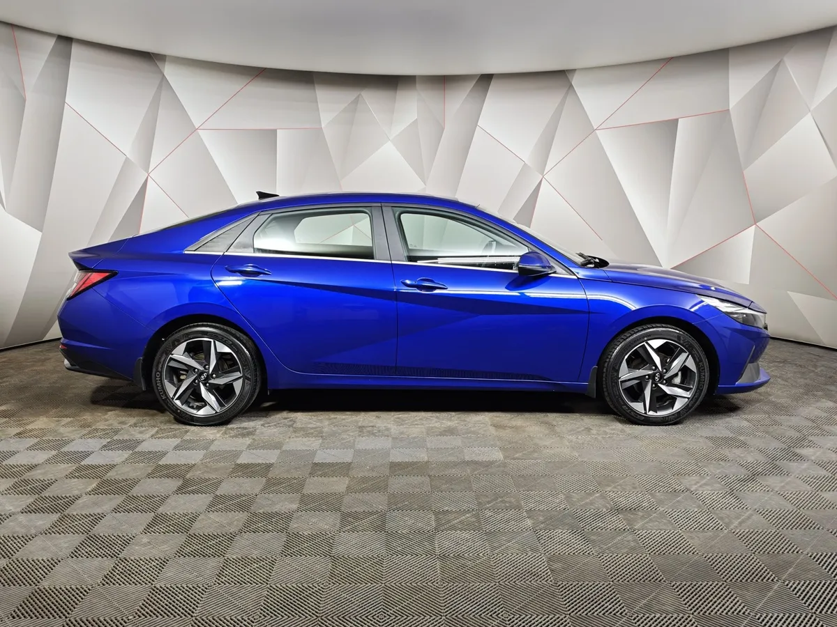 Hyundai Elantra 1.6 AT (128 л.с.) Prestige Синий в АВИЛОН. Слайд №6