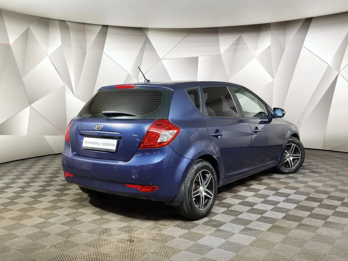 Kia Ceed 1.6 AT (126 л.с.) Comfort Белый в АВИЛОН. Слайд №2