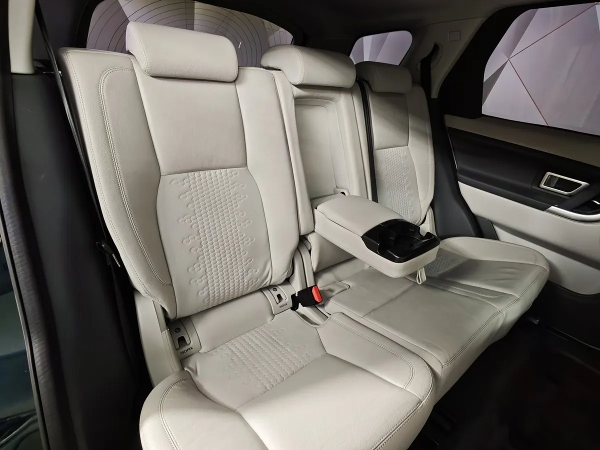 Land Rover Discovery Sport 2.0 Si4 AT 4WD (240 л.с.) SE Зеленый в АВИЛОН. Слайд №17