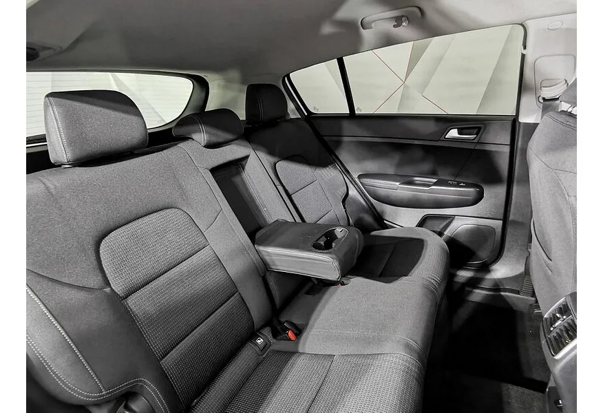 Kia Sportage 2.0 AT (150 л.с.) Comfort Черный в АВИЛОН. Слайд №16