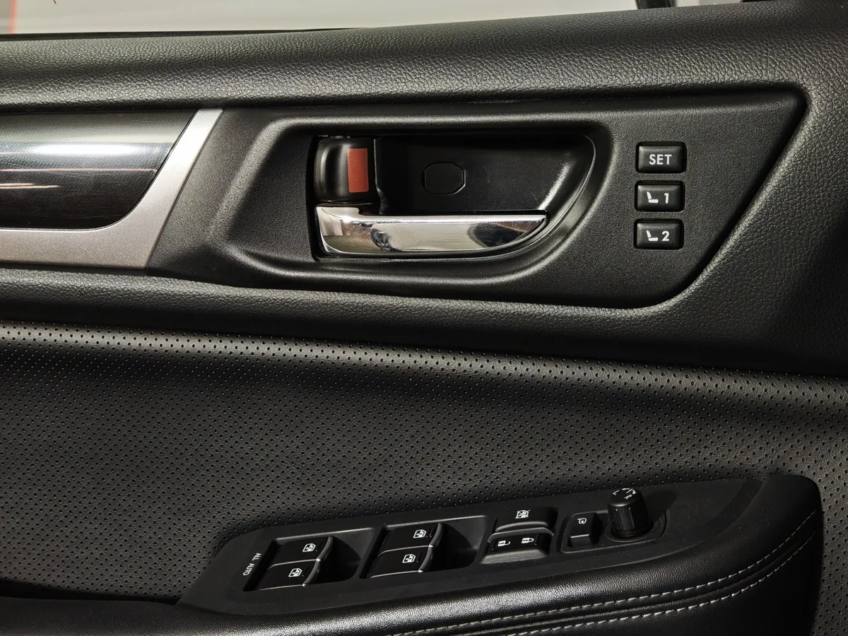 Subaru Legacy 2.5 CVT AWD (175 л.с.) Белый в АВИЛОН. Слайд №21