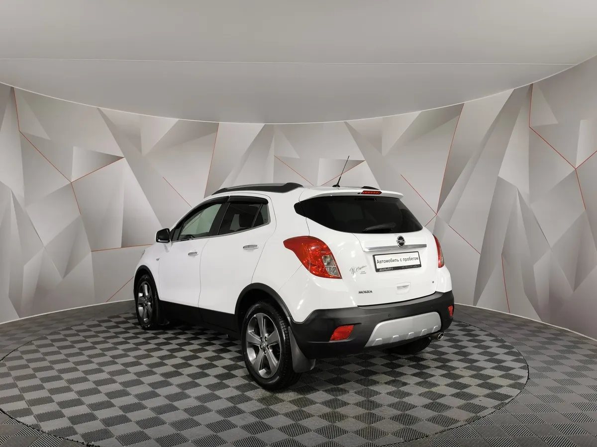 Opel Mokka 1.8 AT AWD (140 л.с.) Cosmo Белый в АВИЛОН. Слайд №4