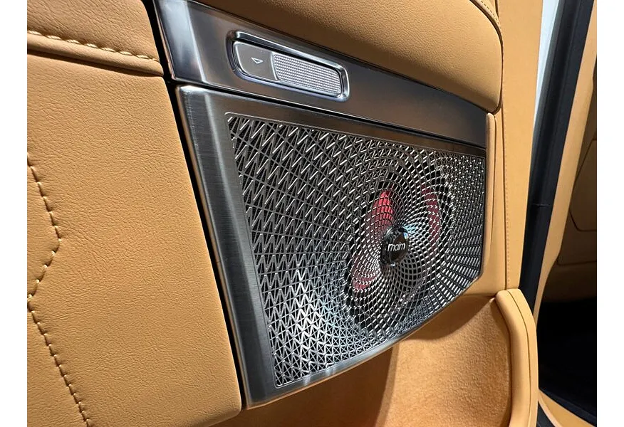 Zeekr 9X 2.0h AT 4WD (1177 л.с.) Ultra Белый в АВИЛОН. Слайд №16