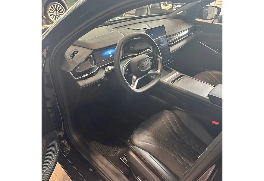 Geely Preface 2.0T 7DCT FWD (150 л.с.) Флагман Черный в АВИЛОН. Слайд №6