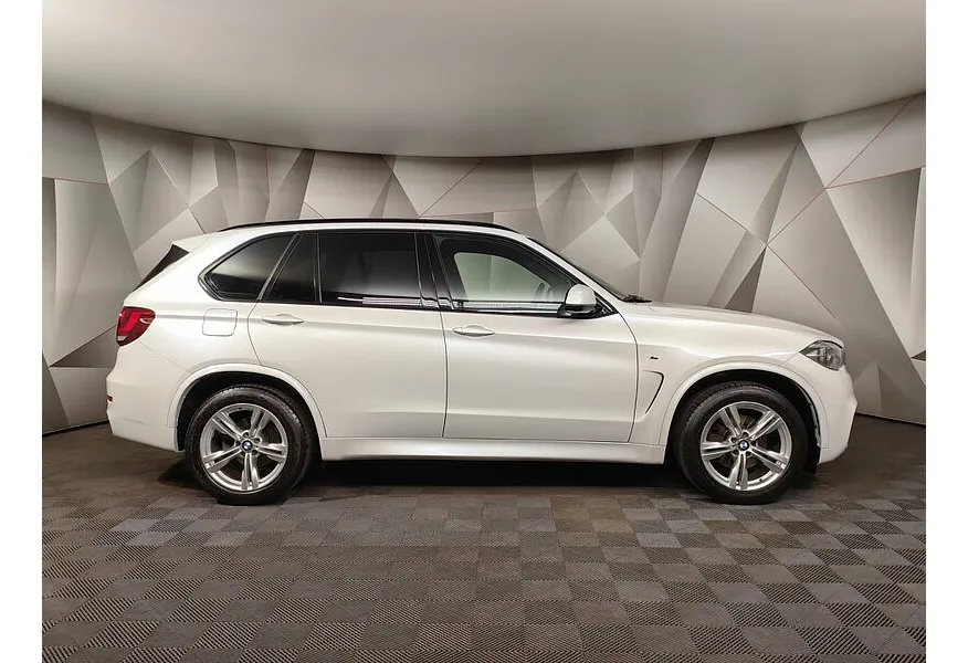 BMW X5 xDrive30d Steptronic (249 л.с.) Белый в АВИЛОН. Слайд №3