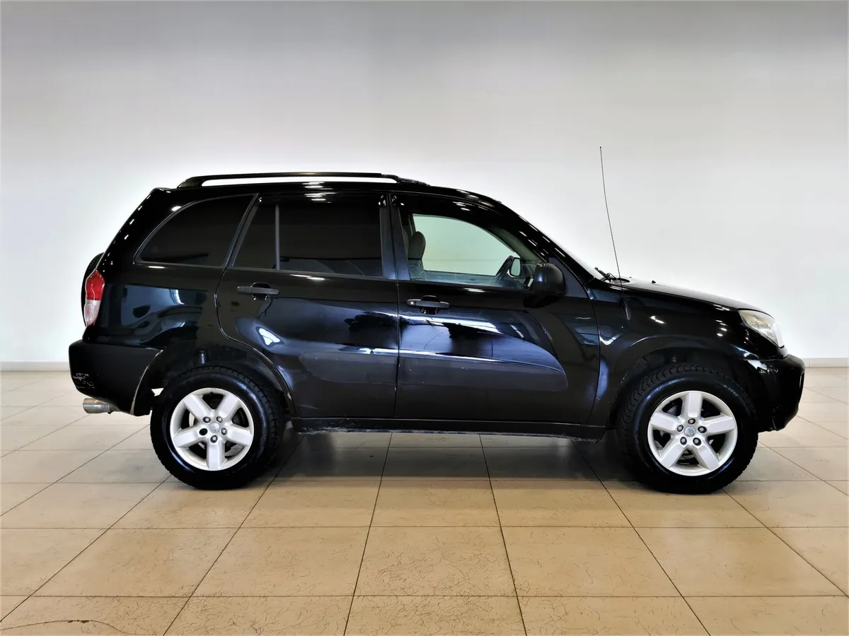 Toyota RAV4 2.0 AT AWD (150 л.с.) Черный в АВИЛОН. Слайд №6
