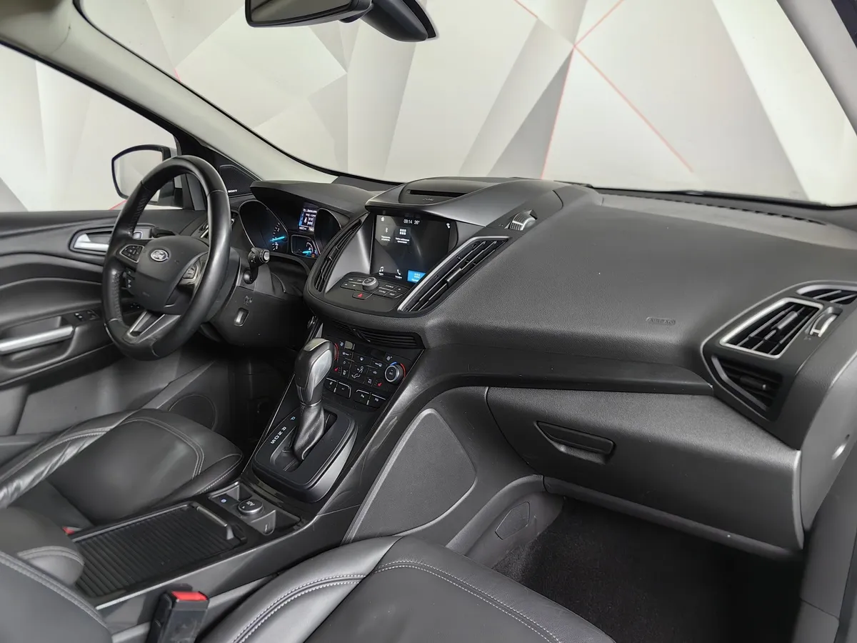 Ford Kuga 1.5 EcoBoost AT AWD (150 л.с.) Titanium Белый в АВИЛОН. Слайд №13