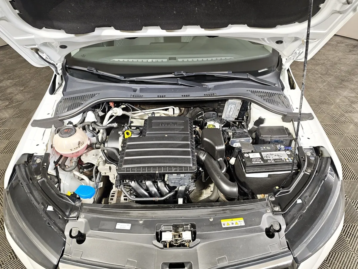 Skoda Rapid 1.6 AT (110 л.с.) Белый в АВИЛОН. Слайд №11