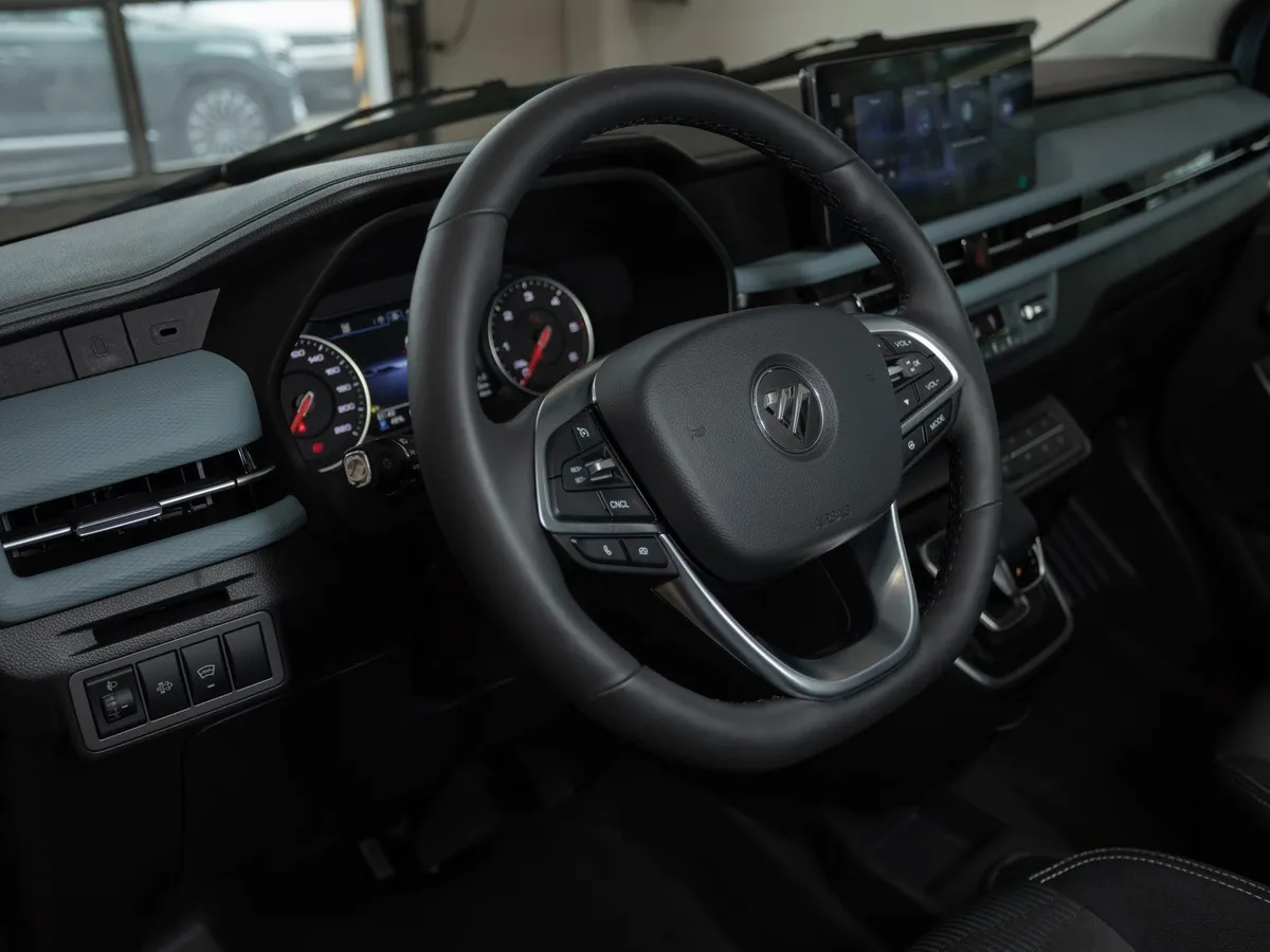 Foton View 2.0D 6MT RWD (159 л.с.) H1 1990 Серебристый в АВИЛОН. Слайд №6