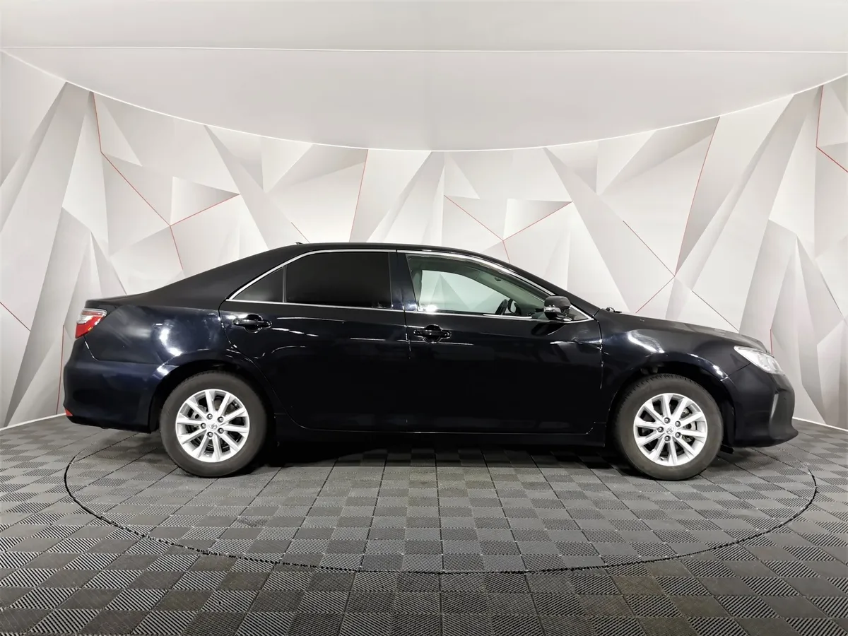 Toyota Camry 2.0 AT (148 л.с.) Черный в АВИЛОН. Слайд №6