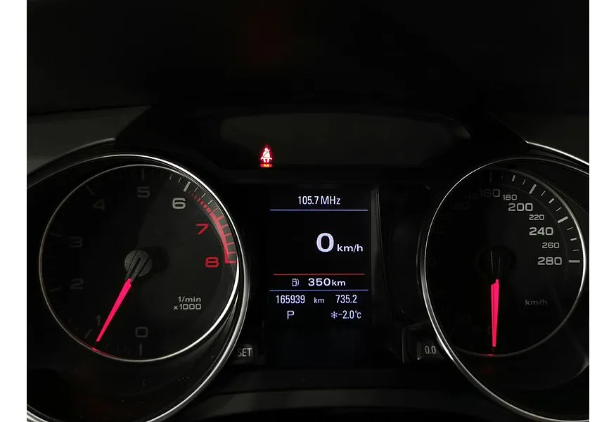 Audi A5 1.8 TFSI multitronic (160 л.с.) Черный в АВИЛОН. Слайд №17