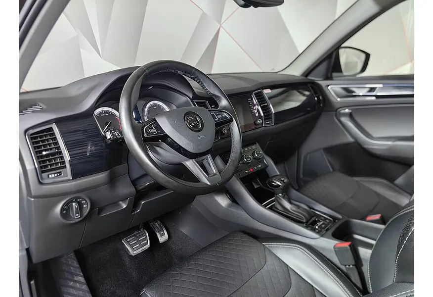 Skoda Kodiaq 2.0 TSI DSG 4X4 (180 л.с.) Коричневый в АВИЛОН. Слайд №18