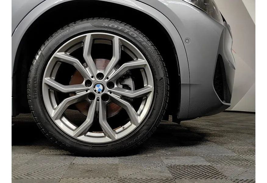 BMW X2 18d xDrive AT (150 л.с.) M Sport Серый в АВИЛОН. Слайд №7