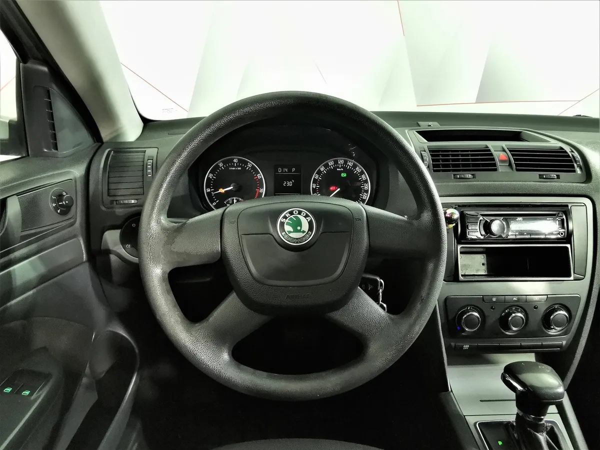 Skoda Octavia 1.6 Tiptronic (102 л.с.) Бежевый в АВИЛОН. Слайд №19