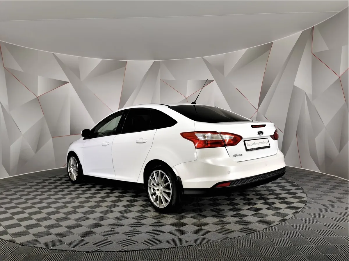 Ford Focus 1.6 MT (105 л.с.) Special Edition Белый в АВИЛОН. Слайд №4