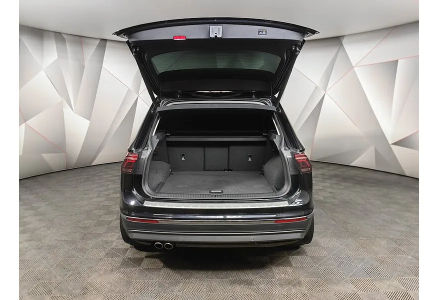 Volkswagen Tiguan 2.0 TDI 4Motion DSG (150 л.с.) Highline Черный в АВИЛОН. Слайд №12