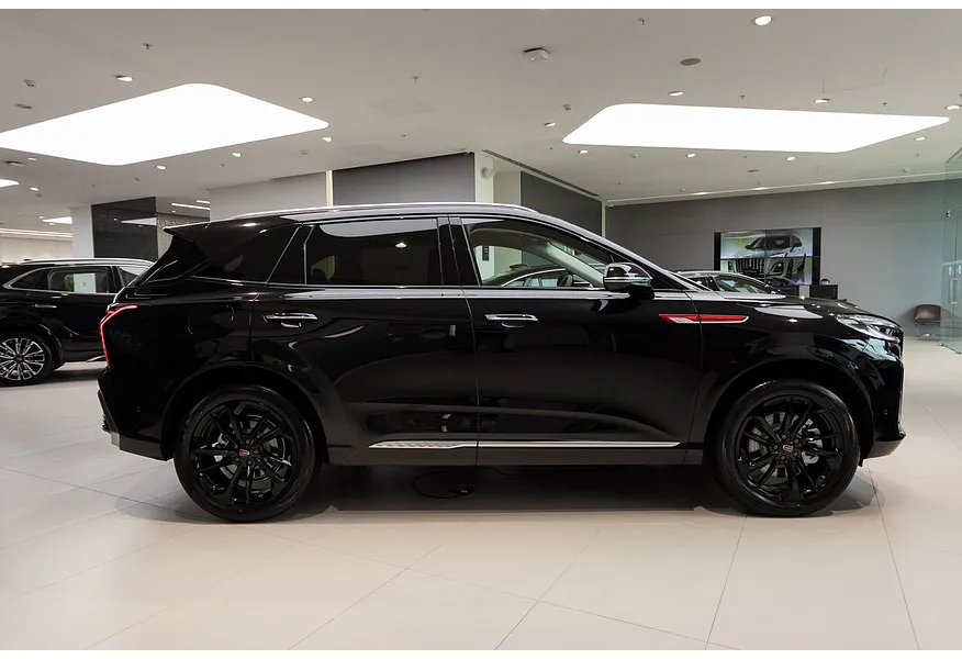 Hongqi HS3 2.0T 8AT 4WD (245 л.с.) Deluxe Черный в АВИЛОН. Слайд №3