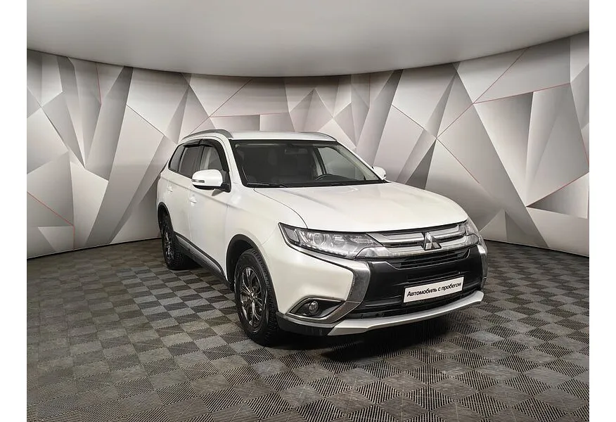 Mitsubishi Outlander 2.0 CVT 4WD (146 л.с.) Белый в АВИЛОН. Слайд №3