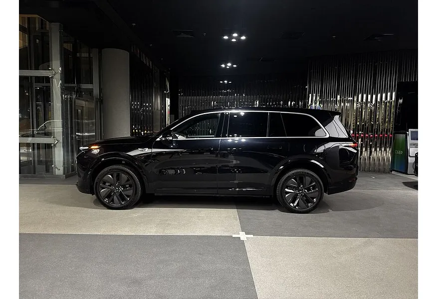 Li Auto L9 1.5 AT 4WD (449 л.с.) Ultra Черный в АВИЛОН. Слайд №3
