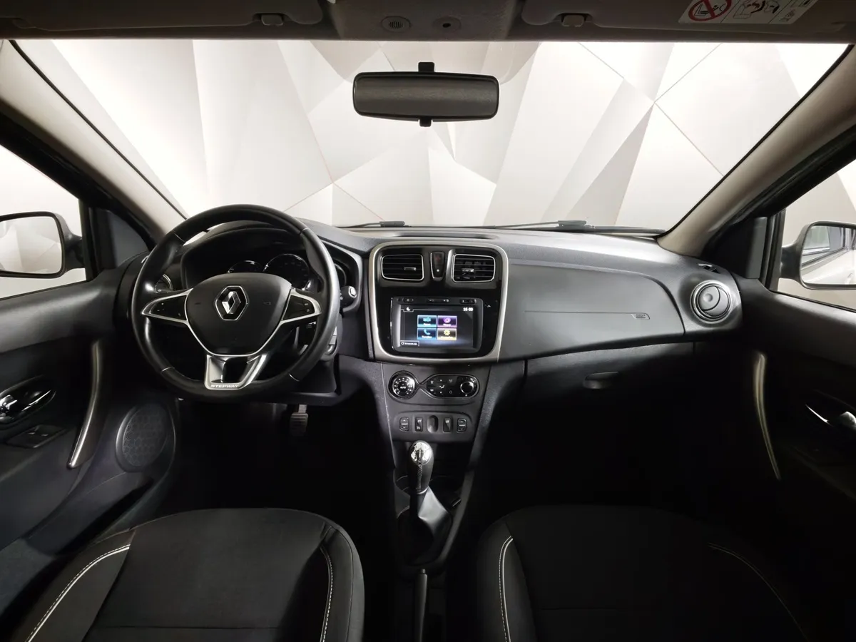 Renault Sandero 1.6 MT (113 л.с.) Stepway Drive Серый в АВИЛОН. Слайд №13