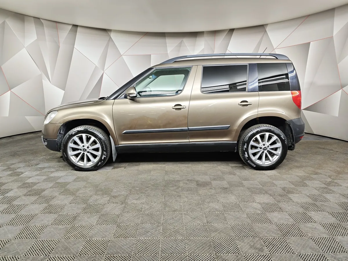 Skoda Yeti 1.8 TSI 4x4 DSG (152 л.с.) Коричневый в АВИЛОН. Слайд №5