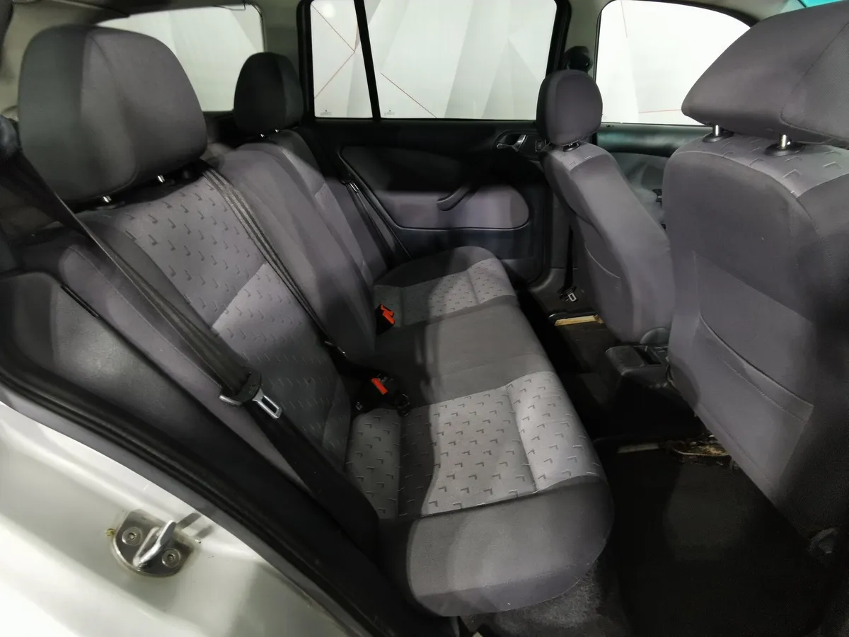 Skoda Octavia 1.6 MT (102 л.с.) Серебристый в АВИЛОН. Слайд №13