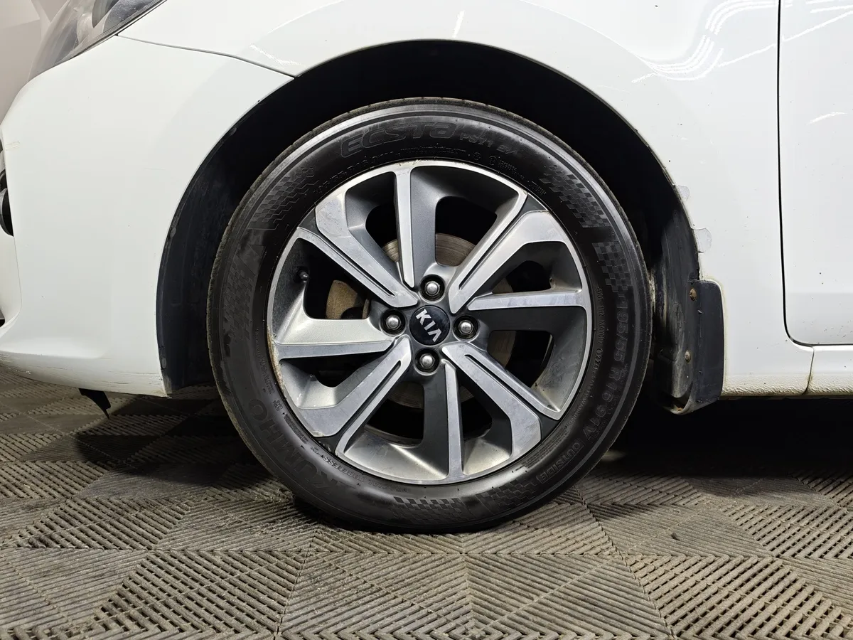 Kia Rio 1.6 AT (123 л.с.) Белый в АВИЛОН. Слайд №9