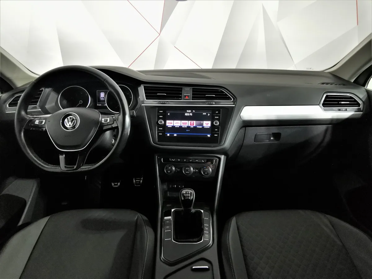 Volkswagen Tiguan 1.4 TSI BlueMotion MT (125 л.с.) Comfortline Серебристый в АВИЛОН. Слайд №13
