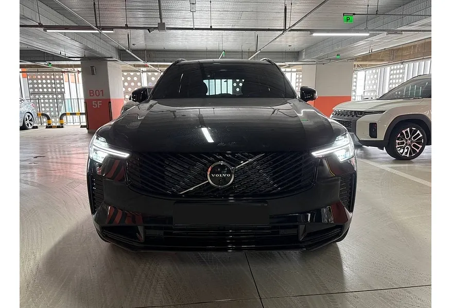 Volvo XC90 2.0 B6 mild hybrid AT AWD (7 мест) (300 л.с.) Ultra Bright Черный в АВИЛОН. Слайд №5
